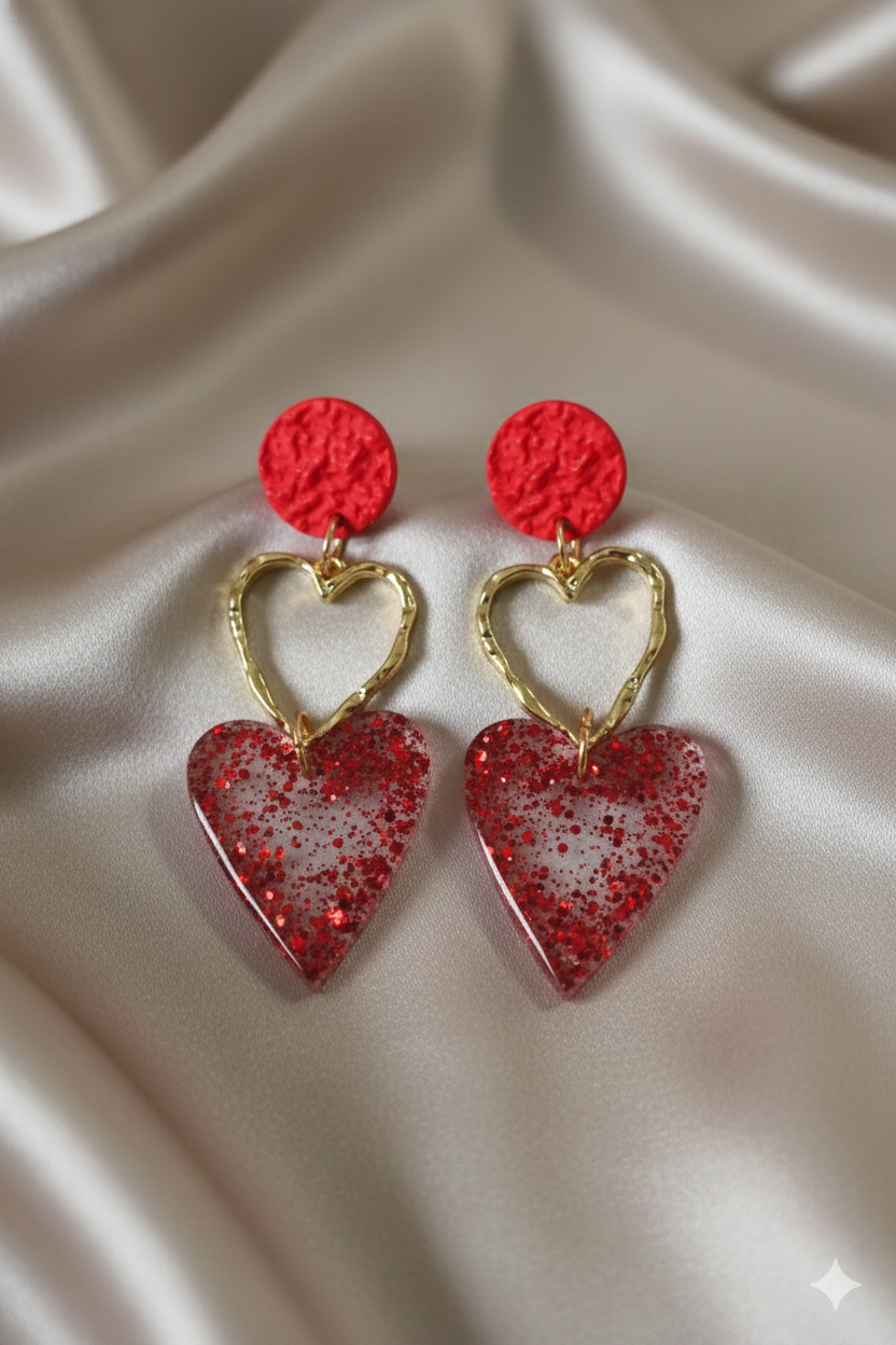 Coeur suspendu rouge pailleté